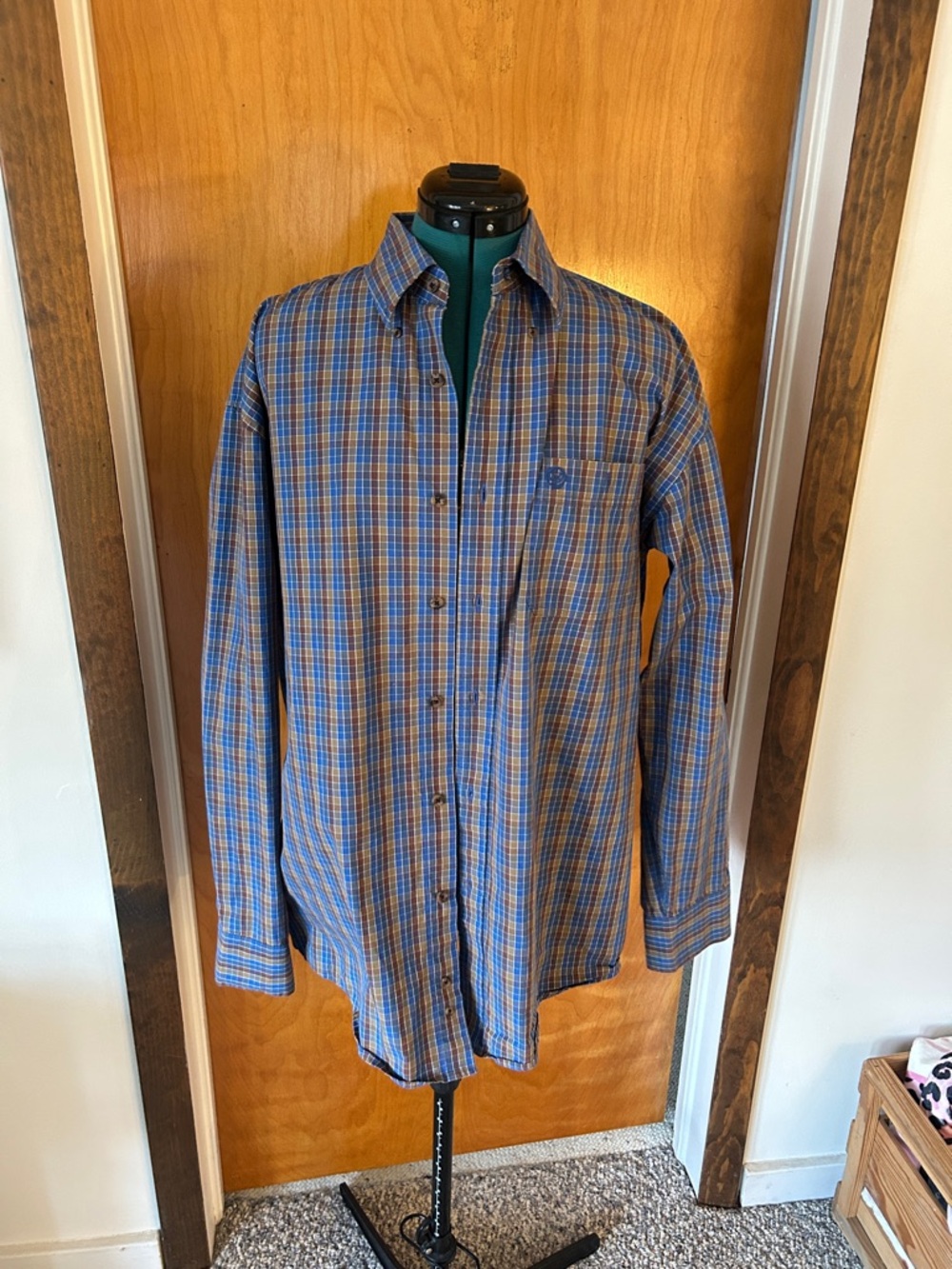 Wrangler Blue and Brown Plaid Long-Sleeve Button-Down Shirt